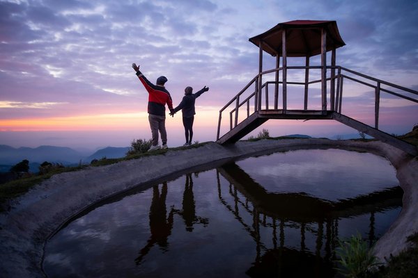 Quels sont les meilleurs itinéraires pour une randonnée en VTT dans les Alpes suisses?